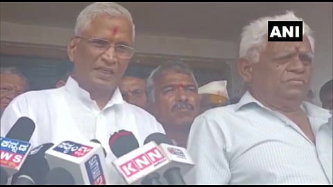 भाजपमध्ये येण्यासाठी पैशांची ऑफर, माजी मंत्री पाटील यांचा खुलासा