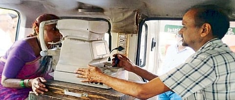 अकोला : रोटरीच्या अभियानात २२४० नेत्र रुग्णांची तपासणी