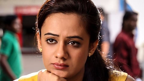spruha joshi