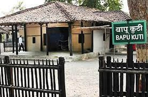 Gandhi Jayanti : बापूकुटी ‘शहरा’पासून दुरावली