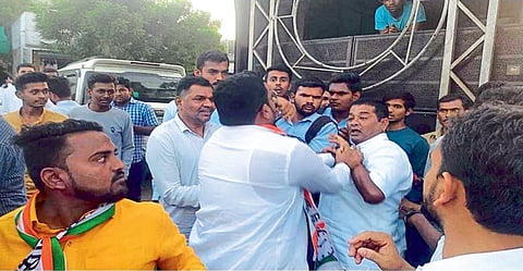 ‘राष्ट्रवादी’चे दोन गट भिडले