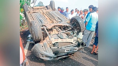 Nagpur: बसची वाट पाहणाऱ्या चौघांना कारने चिरडले