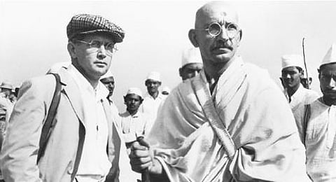 'गांधींवरचा पहिला चित्रपट तयार करण्याचं श्रेय ब्रिटिशांनाच'