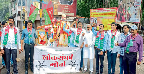 कृषी कायदे मागे घेतल्याने शेतकऱ्यांत जल्लोष