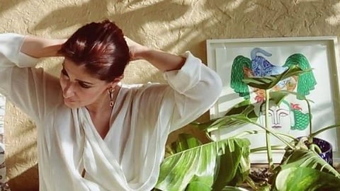 बॉलीवूडची ही प्रसिद्ध अभिनेत्री आईसाठी होती 'स्पॉटबॉय'
