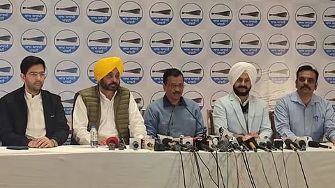 काँग्रेसचा कचरा आम्हाला नको; केजरीवाल