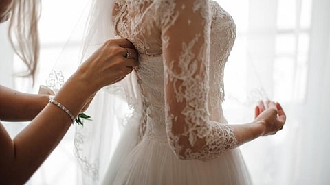 Bridal Bras: ब्राइडल ड्रेससह चुकीची ब्रा वापरल्यास लूक होईल खराब!