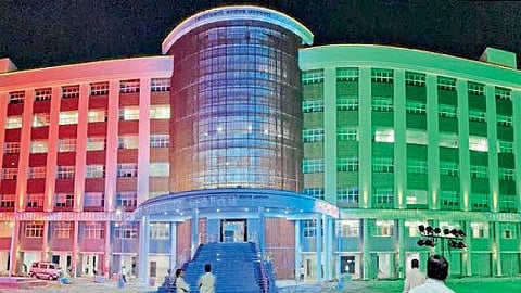 अहमदनगर जिल्हाधिकारी कार्यालयाचे आज लोकार्पण