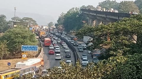 mumbai pune expressway traffic