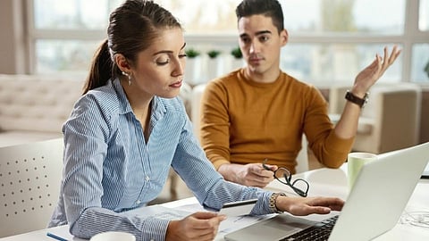 Girls do not like these habits of the partner at all