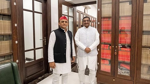 तिसरा झटका! योगींच्या मंत्रिमंडळातील तिसरा मंत्री 'सायकल'वर स्वार
