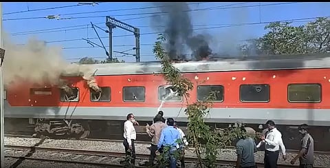 fire in nandurbar rail