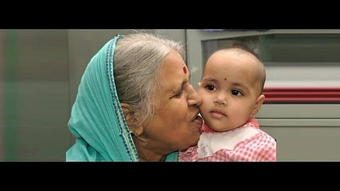 मुख्यमंत्री, शरद पवारांसह अनेकांनी सिंधूताईंना वाहिली श्रद्धांजली