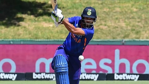 Shikhar Dhawan surpasses root Matthew Hayden