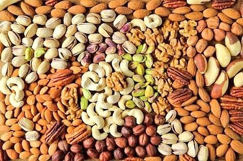 Dry Fruits Increase Immunity to Avoid Omicron
