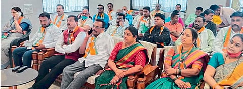 BJP office bearers listen to PM Mann Ki Baat