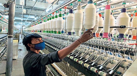 Akola district Cotton to cloth process cycle accelerate CM job creation