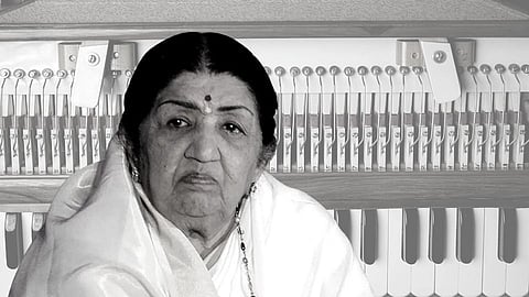 Lata Mangeshkar: दीदींच्या मनात 'ती' खंत शेवटपर्यत राहिली...