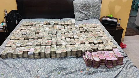 Income Tax Raid Noida