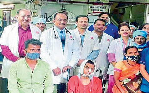 कोमात प्रसूती करीत मेंदूतून काढली गाठ