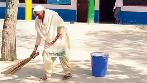Punjab aap mla lal singh ugoke who defeated Punjab Cm Channi mother wont give up sweepers job
