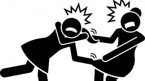 women fight