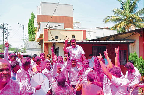 अध्यक्ष रणजितसिंह शिंदे