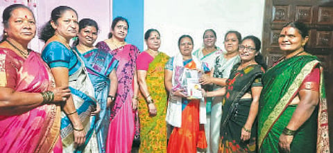 success story Navchaitanya Bachat gat Satara 12 different business of women