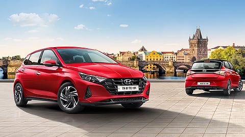 hatchback hyundai i20 two new variants revealed with many new features added including sunroof