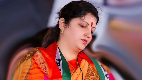 Women Commission chairperson Rupali Chakankar News