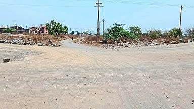 Jalgoan citizen struggle for tunnel statement to MP and MLA