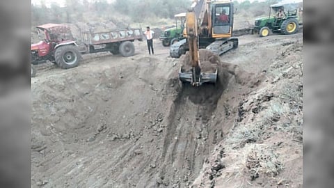 Nanded Excavation work of river for road construction