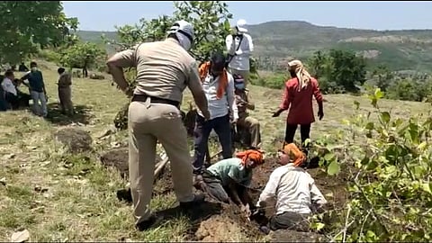 parents killed own daughter Murder on suspicion love affair satara
