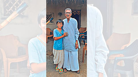 95 year old Raghunath Haribhau Kadlaskar with actor aarush