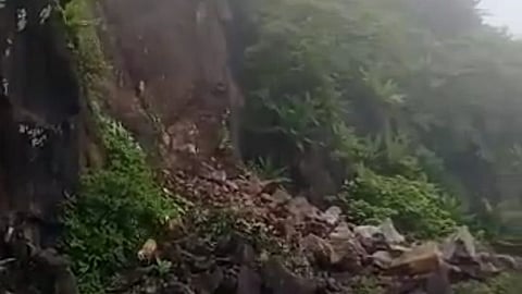 landslide on near Kalyan Darwaza on Sinhagad fort pune