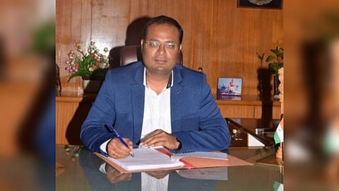 Hanumant Nirani s personal-assistant Unknown ballot counting center nitesh patil vote counting belgaum