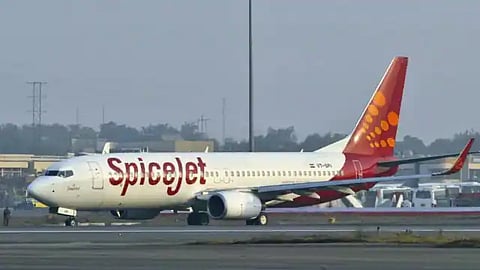 SpiceJet flight from Patna to Delhi caught fire; Safe landing