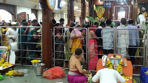 Crowd of devotees at Shri Brahmachaitanya Maharaj Samadhi Temple gondavle satara