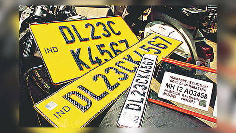 Latur traffic police action against Illegal number plates