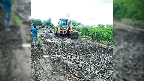 Akola Chincholi roads bad construction Work