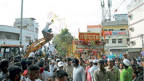 Ashadi wari 2022 Sant Dnyaneshwar Maharaj Palkhi 2 horse ringan malshiras