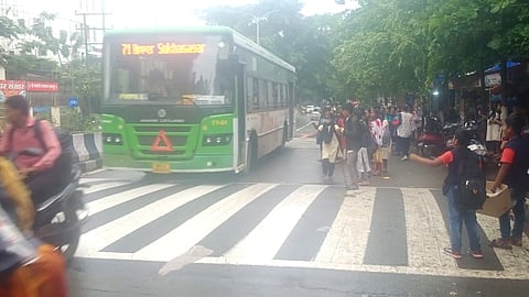 Bus