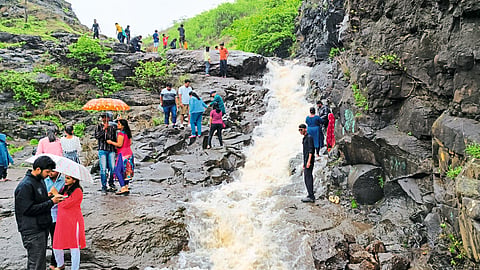 Tourists gathered at daryai mata mandir.