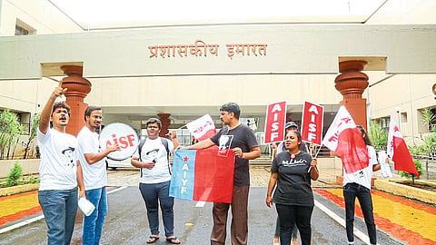 AISF agitation in YCMOU Marathi News