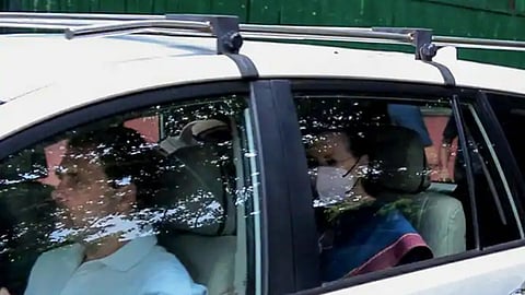 सोनिया गांधी ईडी कार्यालयातून पडल्या बाहेर; तीन दिवसांत 11 तास चौकशी