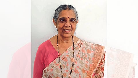 female Priest asawari sahasrabudhe