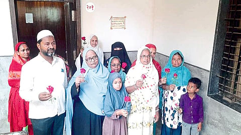 Councilor Fatema Ansari, dr. Sarfraz Ansari and other citizens during agitation