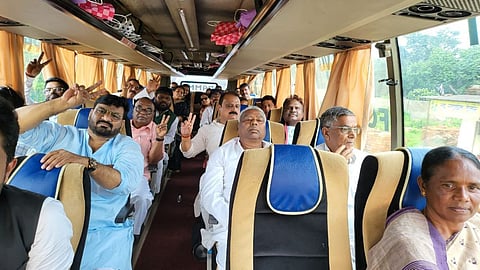 Jharkhand political crisis: सरकारचे राजकीय भवितव्य टांगणीला; आमदारांना छत्तीसगडला हलवणार