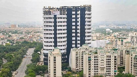 delhi twin towers demolition