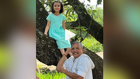 rahul deshpande shared video about his daughter renuka and nana patekar playing in farm